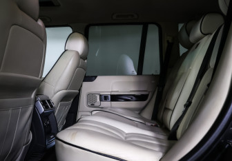 Подержанный автомобиль Land Rover Range Rover 2008 года (11 фото)