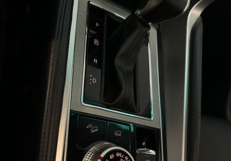 Подержанный автомобиль Mitsubishi Montero Sport 2023 года (15 фото)