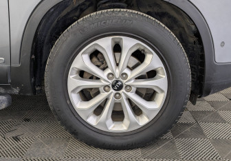 Подержанный автомобиль Kia Sorento 2016 года (12 фото)