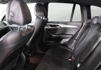 Подержанный автомобиль BMW X3 2020 года (14 фото)