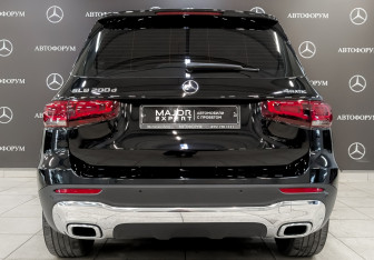 Подержанный автомобиль Mercedes-Benz GLB 2021 года (6 фото)