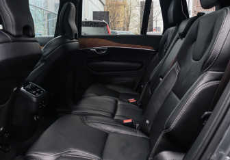 Подержанный автомобиль Volvo XC90 2019 года (9 фото)
