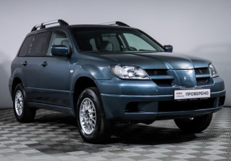 Подержанный автомобиль Mitsubishi Outlander 2003 года (3 фото)