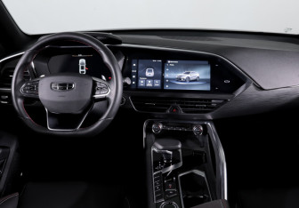 Подержанный автомобиль Geely Tugella 2023 года (12 фото)