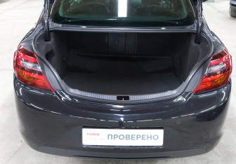 Подержанный автомобиль Opel Insignia Sedan 2014 года (10 фото)