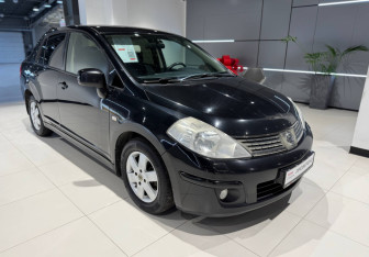 Подержанный автомобиль Nissan Tiida Sedan 2008 года (2 фото)