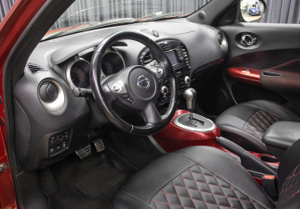 Подержанный автомобиль Nissan Juke 2011 года (15 фото)