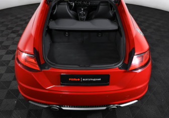Подержанный автомобиль Audi TT Coupe 2015 года (10 фото)