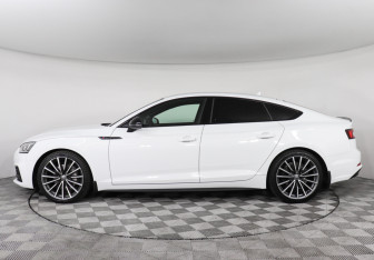 Подержанный автомобиль Audi A5 Liftback 2019 года (8 фото)