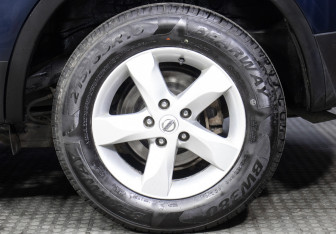 Подержанный автомобиль Nissan Qashqai 2012 года (20 фото)