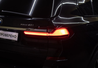 Подержанный автомобиль BMW X7 2019 года (28 фото)