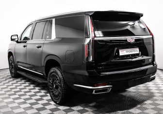Подержанный автомобиль Cadillac Escalade Suv 2022 года (7 фото)