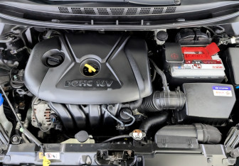 Подержанный автомобиль Hyundai Elantra Sedan 2014 года (9 фото)