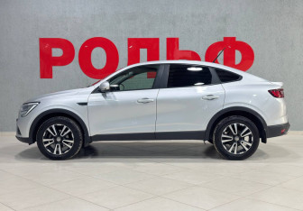 Подержанный автомобиль Renault Arkana 2019 года (8 фото)