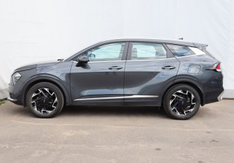Подержанный автомобиль Kia Sportage 2023 года (8 фото)