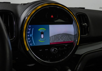 Подержанный автомобиль MINI Countryman 2022 года (14 фото)