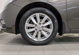 Подержанный автомобиль Kia Cerato Sedan 2014 года (17 фото)