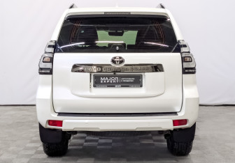 Подержанный автомобиль Toyota Land Cruiser Prado 2021 года (6 фото)
