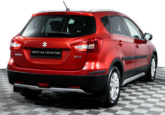 Подержанный автомобиль Suzuki SX4 Hatchback 2016 года (5 фото)