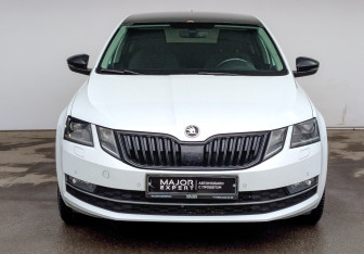 Подержанный автомобиль Skoda Octavia Liftback 2017 года (2 фото)