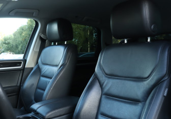 Подержанный автомобиль Volkswagen Touareg 2016 года (14 фото)