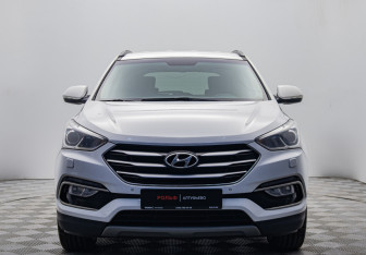 Подержанный автомобиль Hyundai Santa Fe 2017 года (8 фото)
