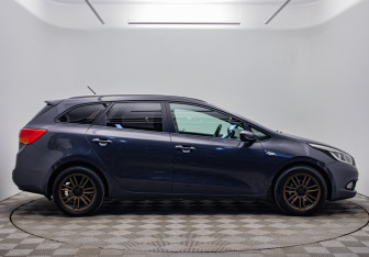 Подержанный автомобиль Kia Ceed Wagon 2012 года (6 фото)