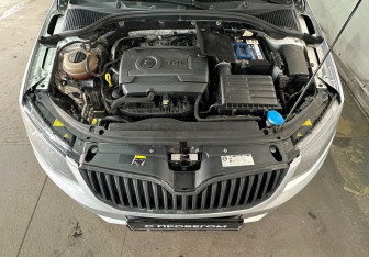 Подержанный автомобиль Skoda Octavia Liftback 2013 года (18 фото)