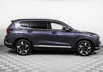 Подержанный автомобиль Hyundai Santa Fe 2021 года (4 фото)
