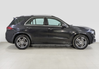 Подержанный автомобиль Mercedes-Benz GLE 2020 года (4 фото)