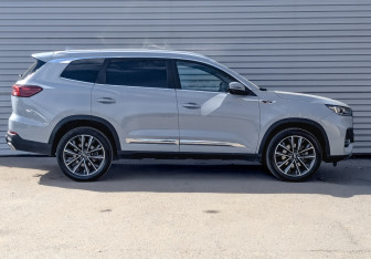 Подержанный автомобиль Chery Tiggo 8 Pro Max 2024 года (4 фото)