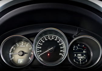 Подержанный автомобиль Mazda CX-5 2022 года (13 фото)