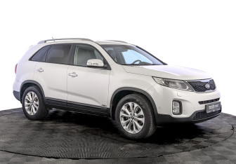 Подержанный автомобиль Kia Sorento 2019 года (3 фото)