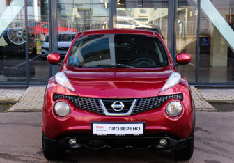 Подержанный автомобиль Nissan Juke 2014 года (2 фото)
