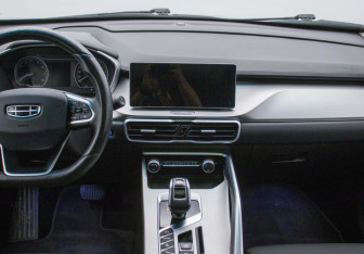 Подержанный автомобиль Geely Coolray 2022 года (14 фото)