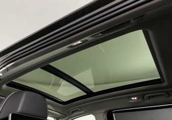 Подержанный автомобиль BMW X7 2021 года (22 фото)