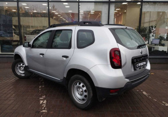 Подержанный автомобиль Renault Duster 2019 года (6 фото)