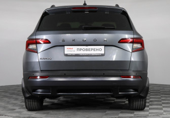 Подержанный автомобиль Skoda Karoq 2021 года (6 фото)
