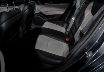 Подержанный автомобиль Cadillac CT5 2021 года (10 фото)