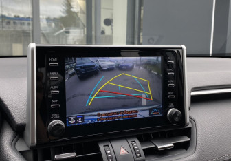Подержанный автомобиль Toyota RAV4 2019 года (17 фото)