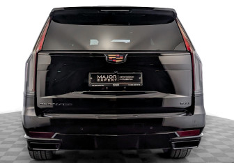 Подержанный автомобиль Cadillac Escalade Suv 2023 года (6 фото)