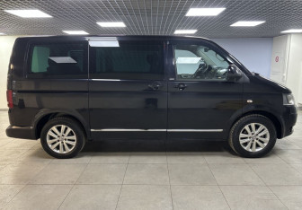 Подержанный автомобиль Volkswagen Multivan 2013 года (4 фото)