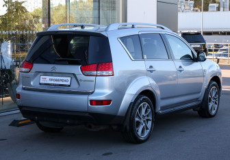 Подержанный автомобиль Citroen C-Crosser 2010 года (5 фото)