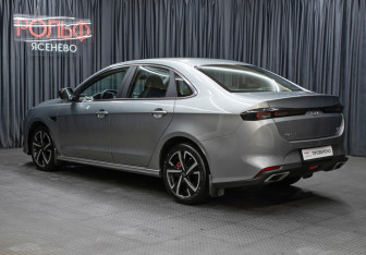 Подержанный автомобиль Kaiyi E5 2023 года (7 фото)