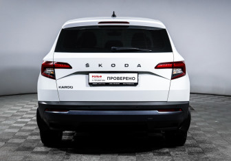 Подержанный автомобиль Skoda Karoq 2020 года (6 фото)