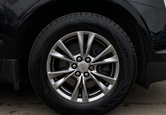 Подержанный автомобиль Cadillac XT5 2021 года (9 фото)