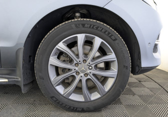 Подержанный автомобиль Mercedes-Benz GLE 2016 года (12 фото)