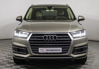 Подержанный автомобиль Audi Q7 2016 года (2 фото)