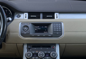 Подержанный автомобиль Land Rover Range Rover Evoque 2012 года (12 фото)