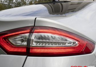 Подержанный автомобиль Ford Mondeo Sedan 2017 года (21 фото)